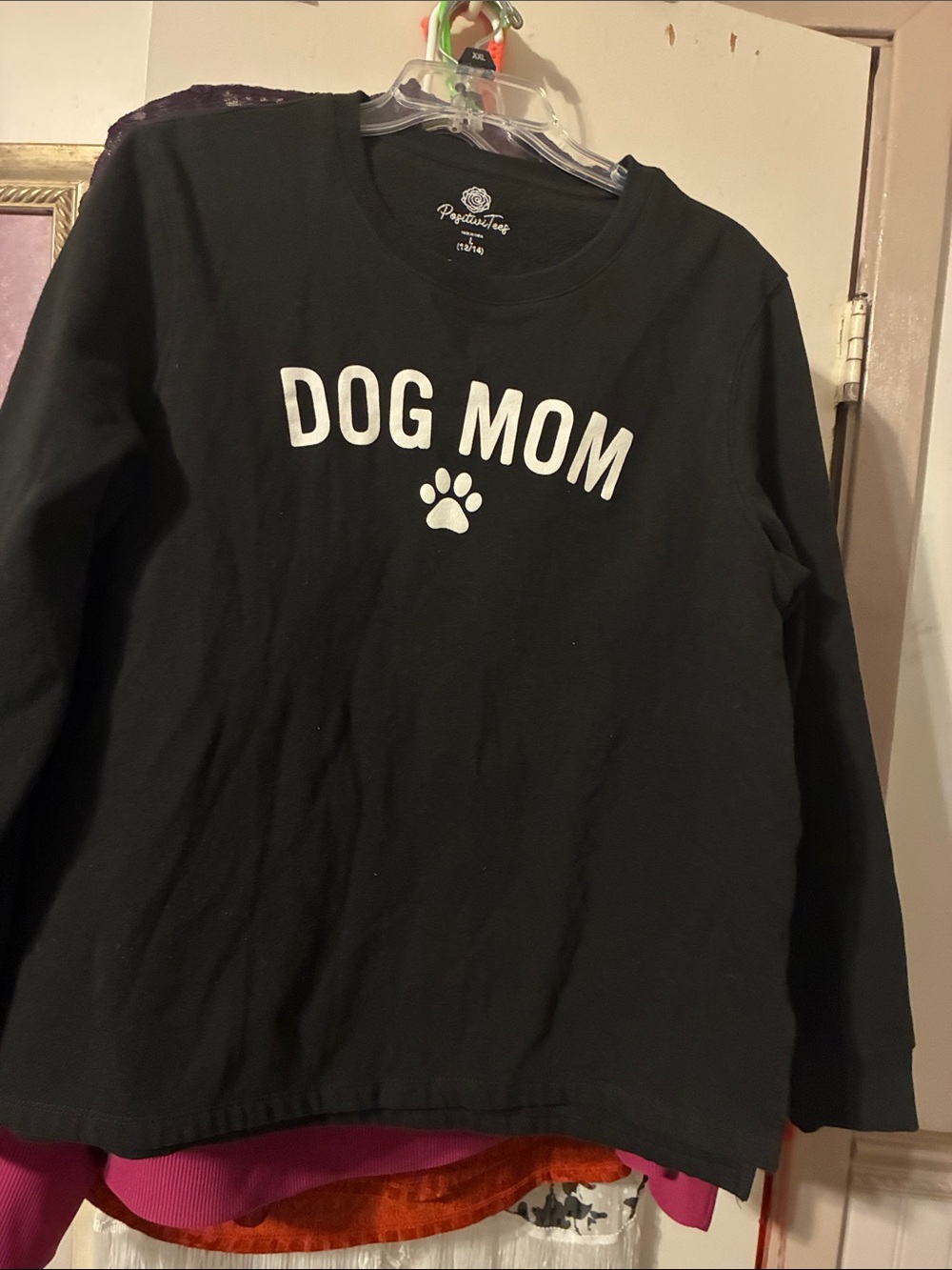 Petastic Tee "DOG MOM" Long Sleeve Pullover - Black